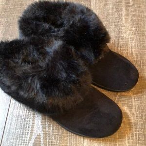 Fury slippers